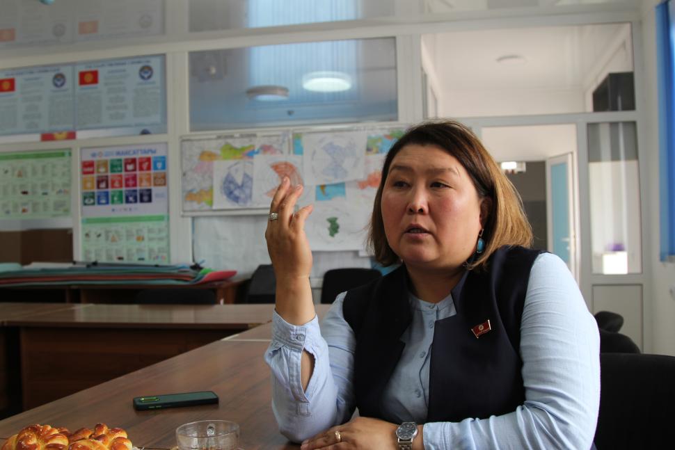 Ms. Barakanova at the teacher's room. Photo: UN Women Kyrgyzstan/Gulaiym Shigaibaeva