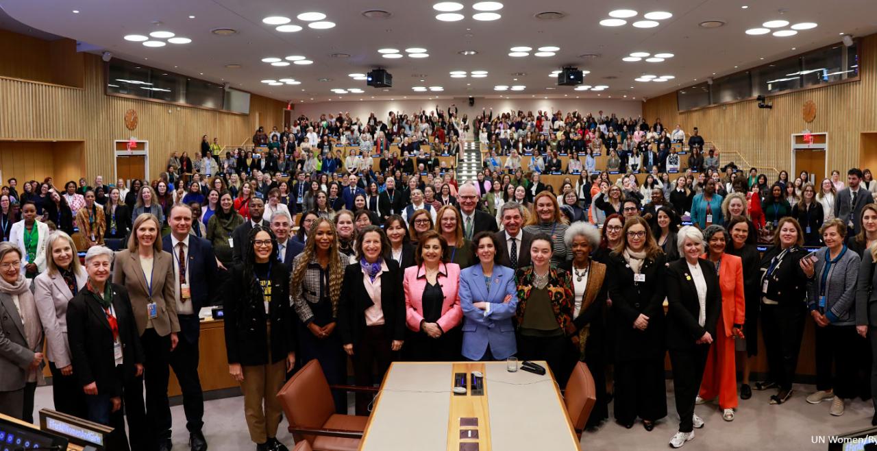 Group shot of attendees from the group of friends event